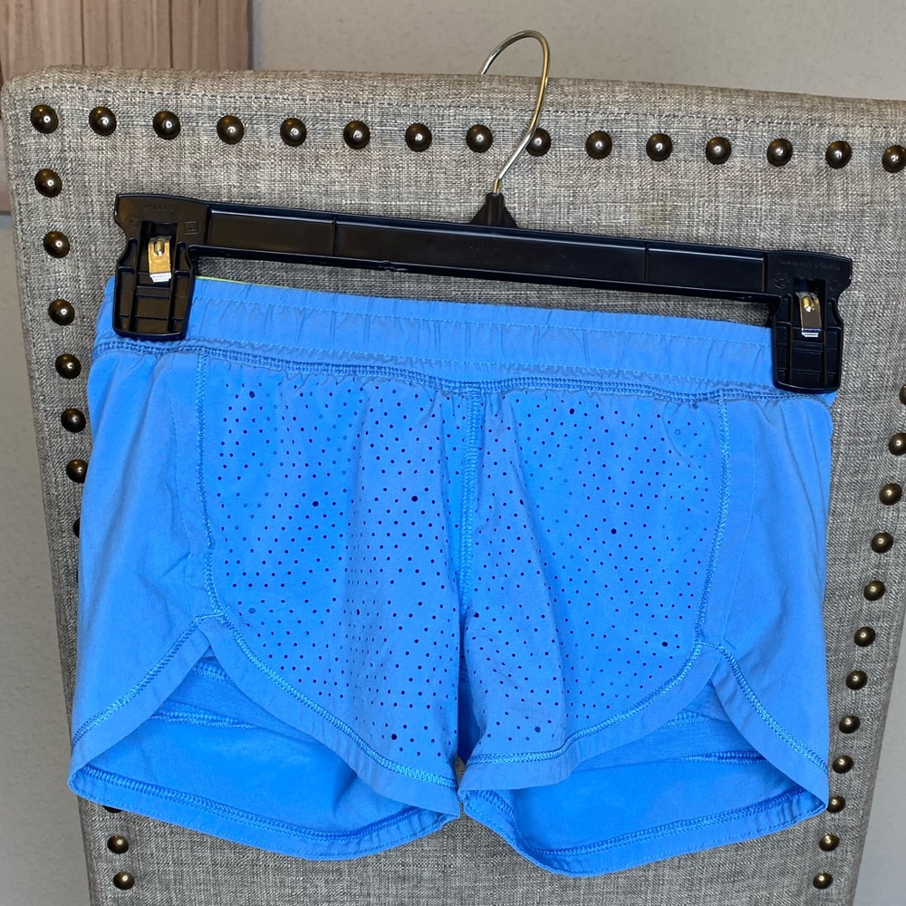 IVIVVA Shorts